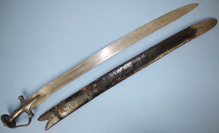 A rare Indian sword Kirach Tulwar Shamshir Khanda Firanghi fine hilt Quality fighting  www.swordsantiqueweapons.com