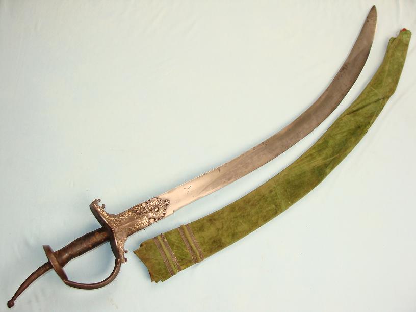 Khanda hilted sabre heavy deeply curved Indian fighting sword with original scabbard www.swordsantiqueweapons.com